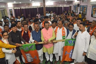 608 voters from 177 families have joined BJP party today at BJP state party head office. TIWN Pic March 1